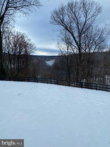 118 ROLLER COASTER RD, Harpers Ferry, WV 25425