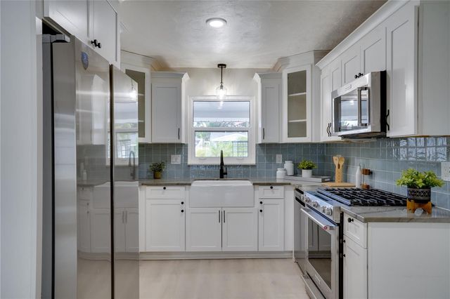 6065 23RD AVENUE N, St Petersburg, FL 33710