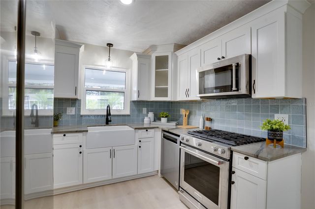 6065 23RD AVENUE N, St Petersburg, FL 33710