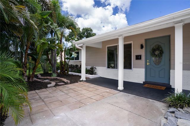 6065 23RD AVENUE N, St Petersburg, FL 33710