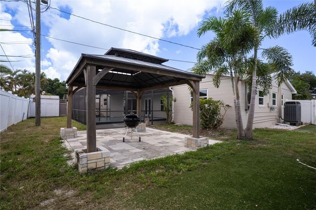 6065 23RD AVENUE N, St Petersburg, FL 33710