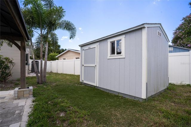 6065 23RD AVENUE N, St Petersburg, FL 33710