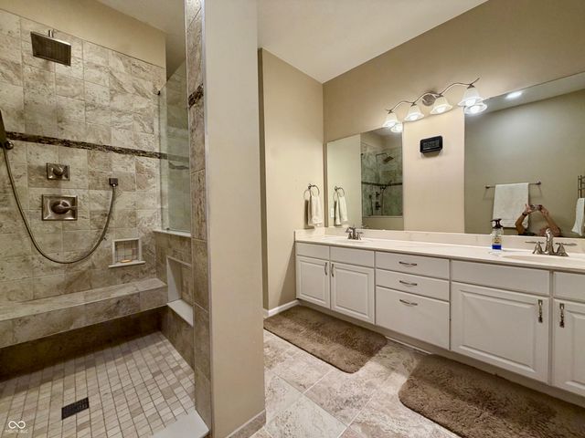 1626 Lacebark Drive UNIT F, Greenwood, IN 46143