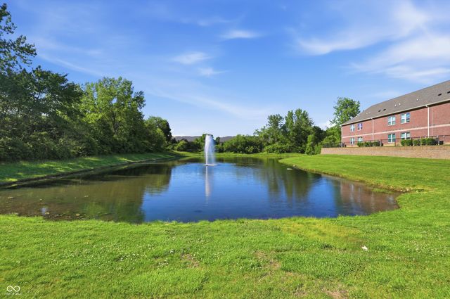 1626 Lacebark Drive UNIT F, Greenwood, IN 46143
