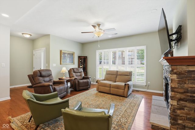 1626 Lacebark Drive UNIT F, Greenwood, IN 46143