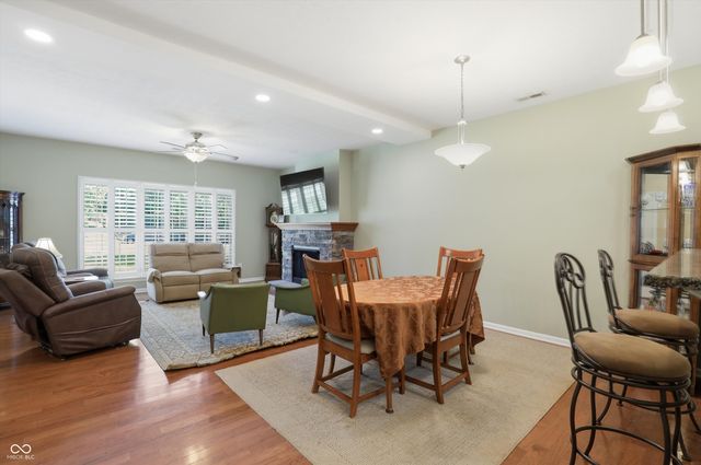1626 Lacebark Drive UNIT F, Greenwood, IN 46143