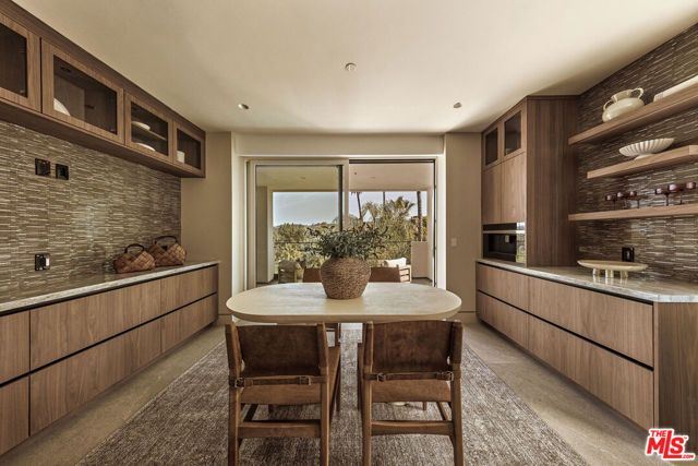 16838 Oak View Drive, Encino (los Angeles), CA 91436