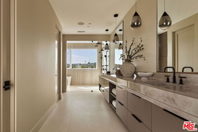 16838 Oak View Drive, Encino (los Angeles), CA 91436