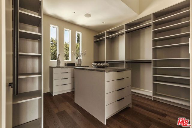 16838 Oak View Drive, Encino (los Angeles), CA 91436
