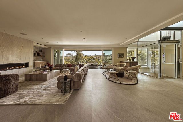 16838 Oak View Drive, Encino (los Angeles), CA 91436