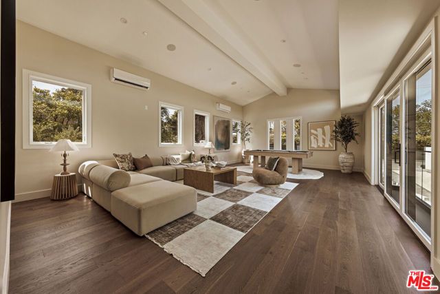 16838 Oak View Drive, Encino (los Angeles), CA 91436
