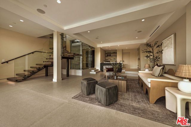 16838 Oak View Drive, Encino (los Angeles), CA 91436