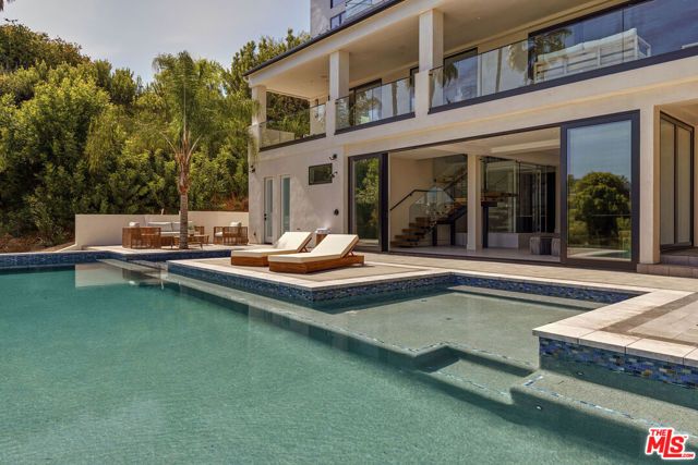 16838 Oak View Drive, Encino (los Angeles), CA 91436