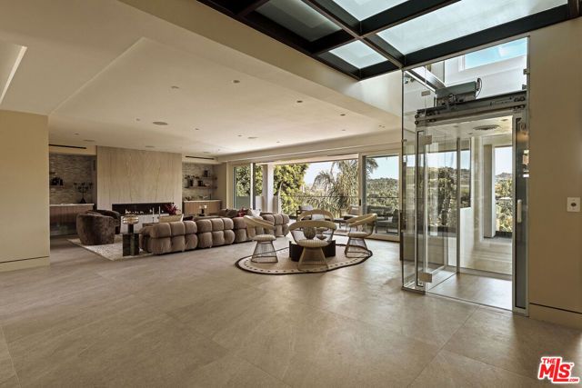16838 Oak View Drive, Encino (los Angeles), CA 91436