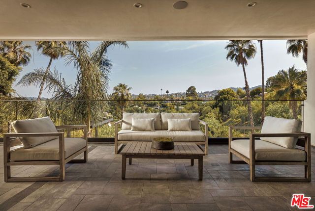 16838 Oak View Drive, Encino (los Angeles), CA 91436