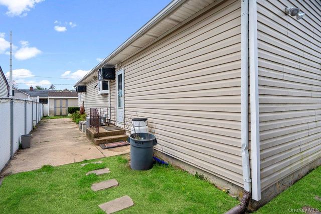 101 Sexton Road, West Babylon, NY 11704
