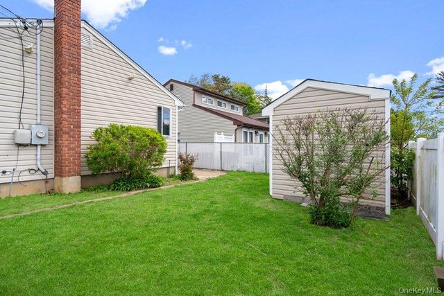 101 Sexton Road, West Babylon, NY 11704
