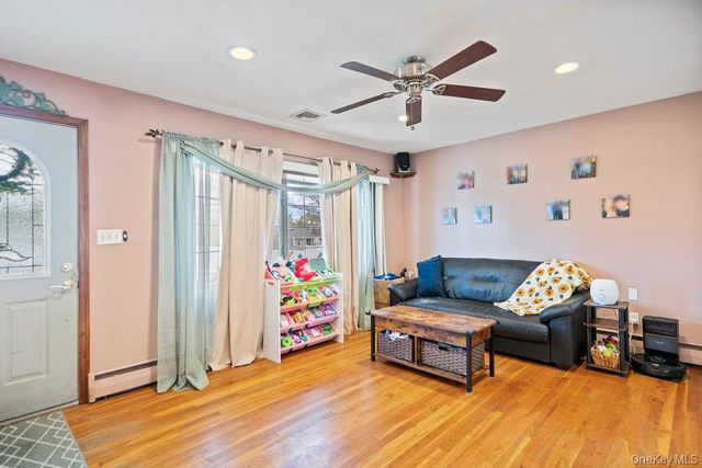 101 Sexton Road, West Babylon, NY 11704