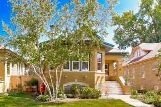 1212 N Ridgeland Avenue, Oak Park, IL 60302