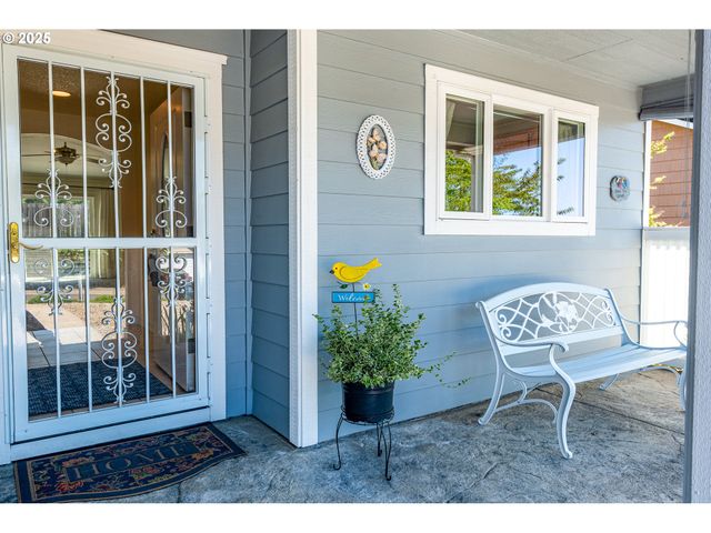 910 KRISTEN Way, Cottage Grove, OR 97424