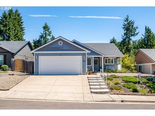 910 KRISTEN Way, Cottage Grove, OR 97424