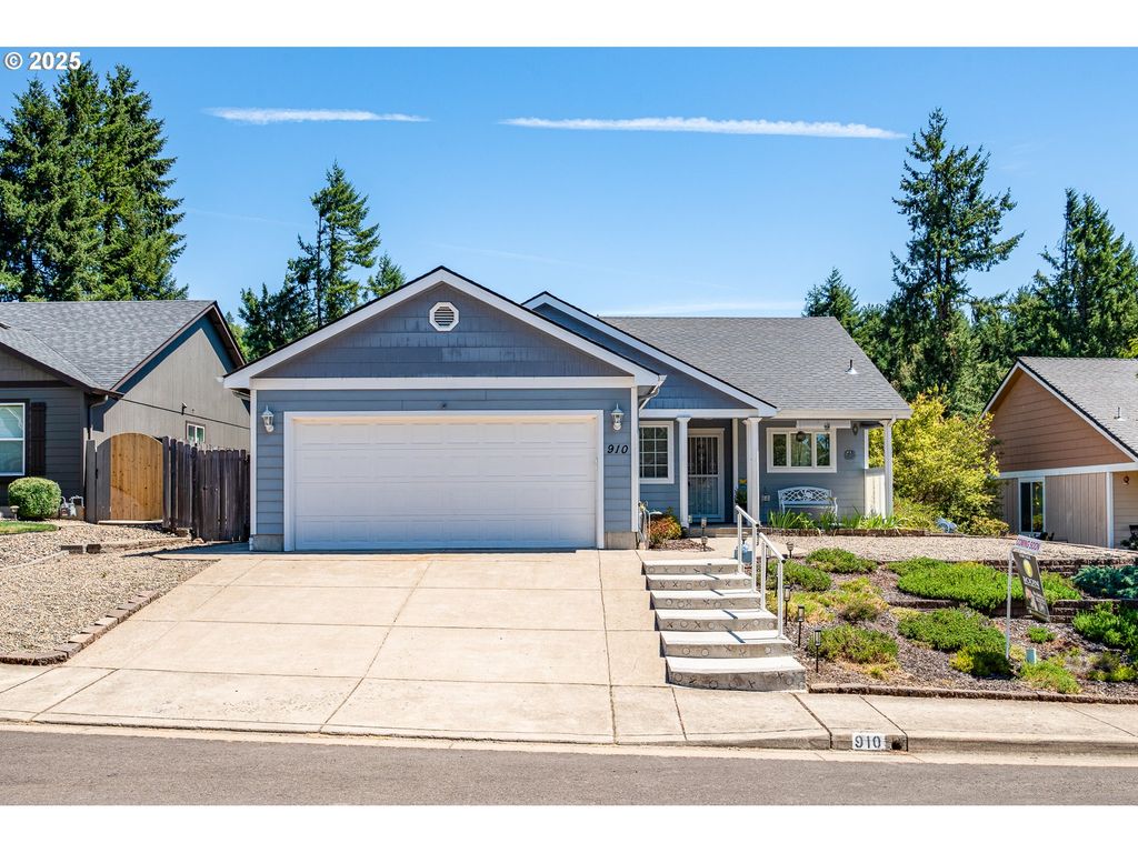 910 KRISTEN Way, Cottage Grove, OR 97424
