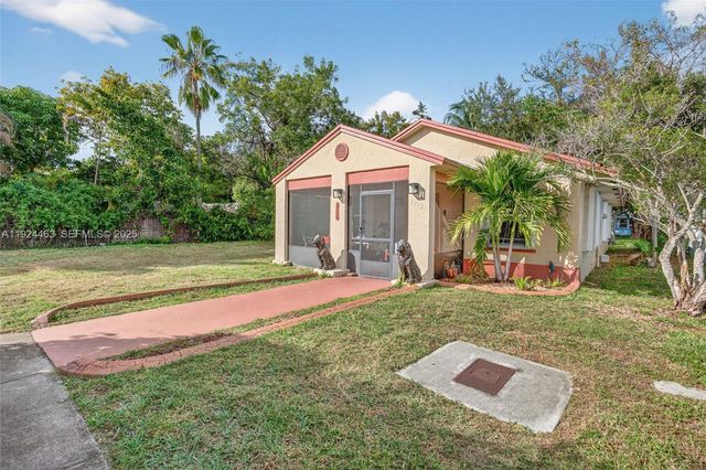 12235 SW 202nd St, Miami, FL 33177