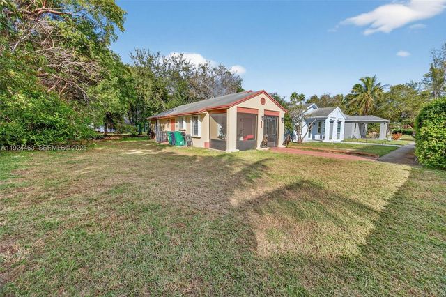 12235 SW 202nd St, Miami, FL 33177