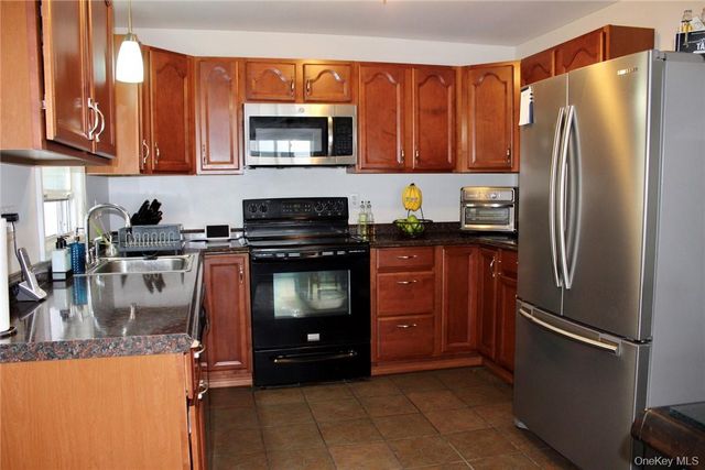 5834 Albany Post Road, Cortlandt Manor, NY 10567