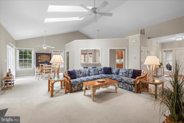 11 BURR HILL DR, Berlin, MD 21811