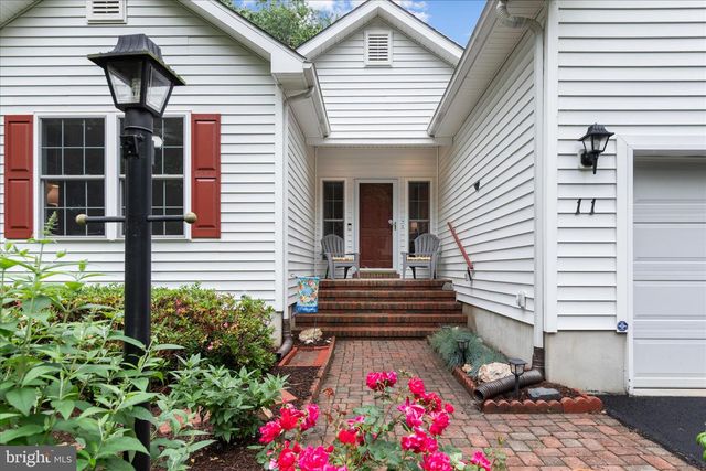 11 BURR HILL DR, Berlin, MD 21811