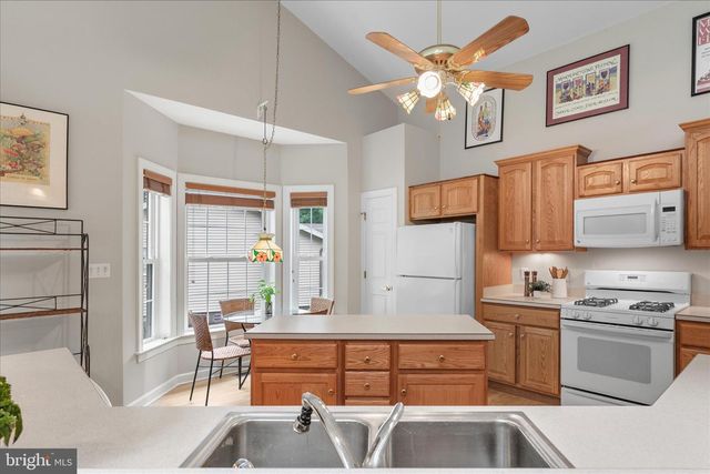 11 BURR HILL DR, Berlin, MD 21811
