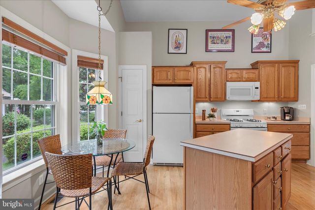 11 BURR HILL DR, Berlin, MD 21811