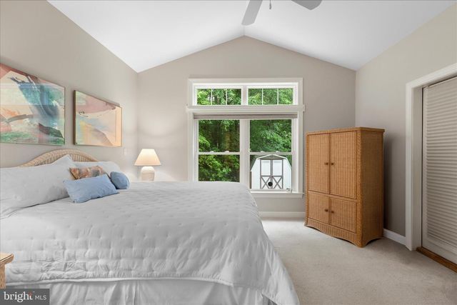 11 BURR HILL DR, Berlin, MD 21811