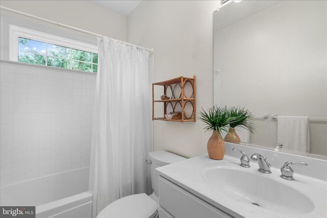 11 BURR HILL DR, Berlin, MD 21811