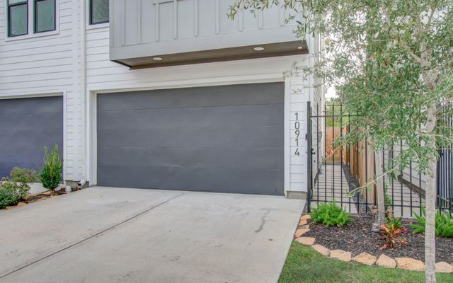 10914 Fire Creek Drive, Houston, TX 77043