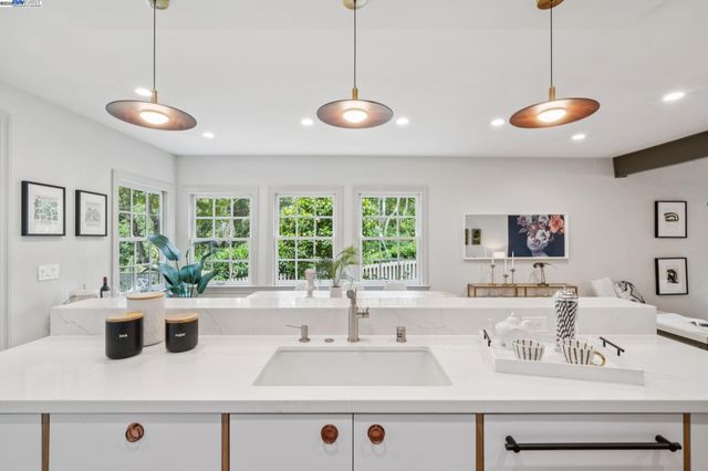 198 BRET HARTE ROAD, Berkeley, CA 94708
