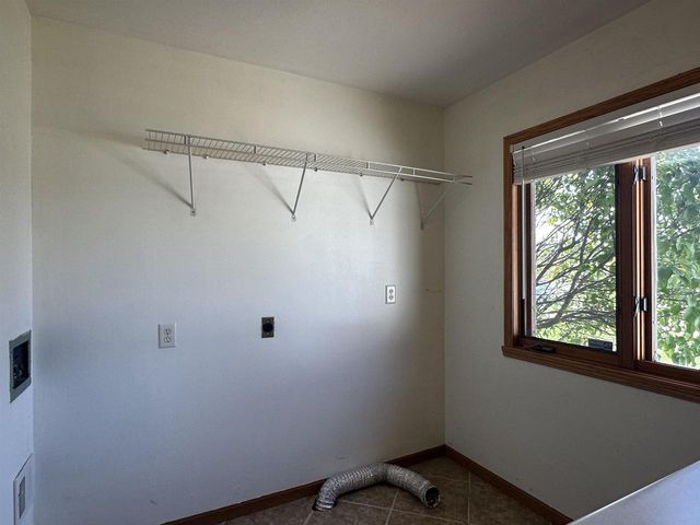 2710 N Wright Road, Janesville, WI 53546