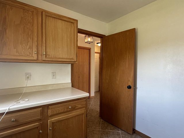 2710 N Wright Road, Janesville, WI 53546