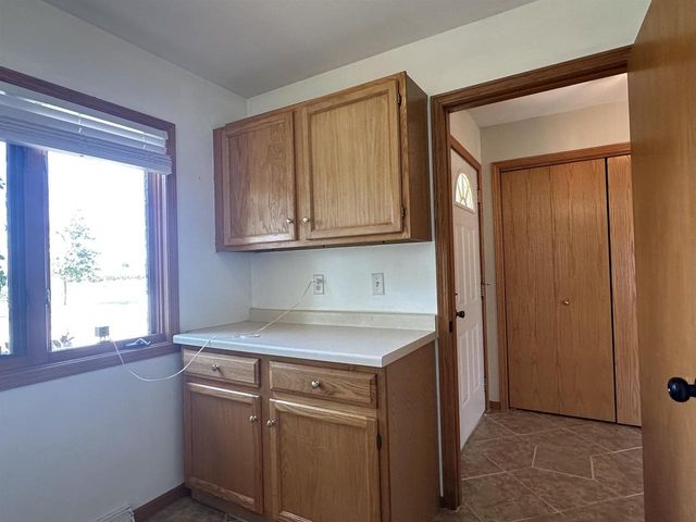 2710 N Wright Road, Janesville, WI 53546