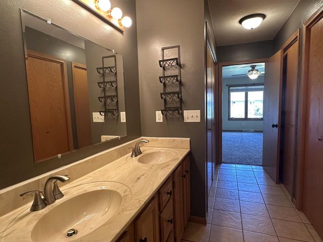 2710 N Wright Road, Janesville, WI 53546