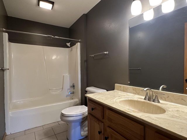 2710 N Wright Road, Janesville, WI 53546