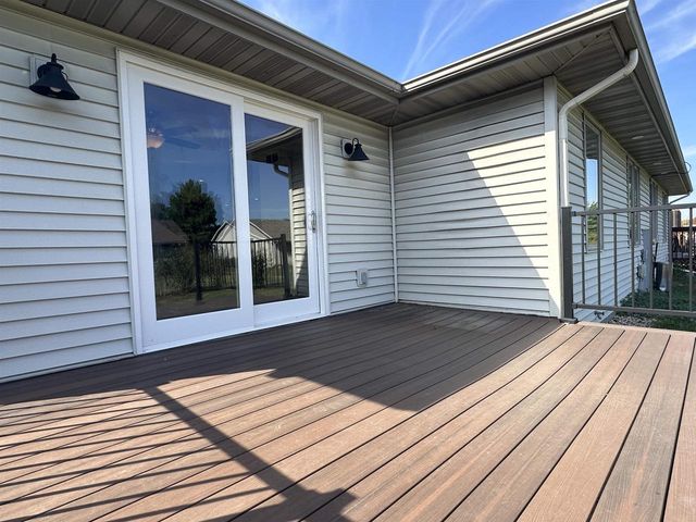 2710 N Wright Road, Janesville, WI 53546