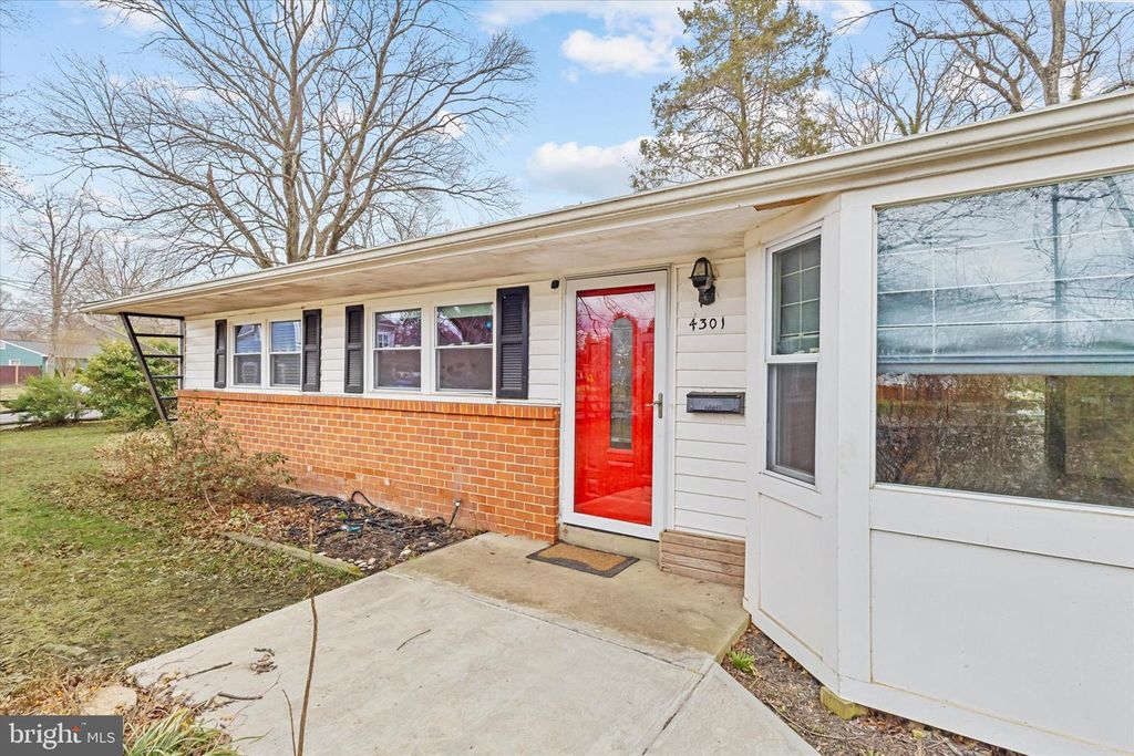 4301 LAWRENCE ST, Alexandria, VA 22309