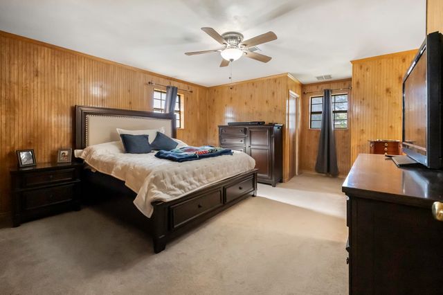 232 S Moseley Street, De Leon, TX 76444