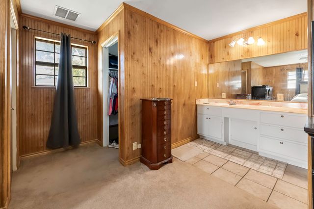 232 S Moseley Street, De Leon, TX 76444