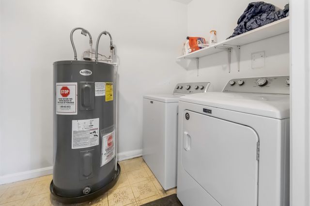 232 S Moseley Street, De Leon, TX 76444