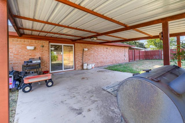 232 S Moseley Street, De Leon, TX 76444