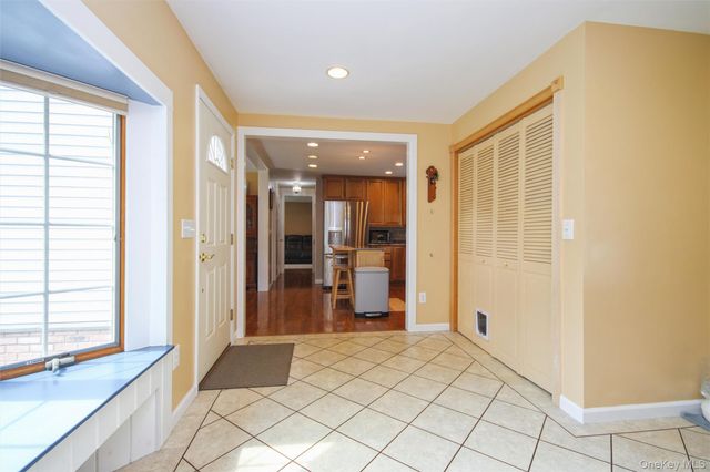 183 Fulton Street, Poughkeepsie, NY 12601