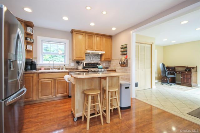 183 Fulton Street, Poughkeepsie, NY 12601
